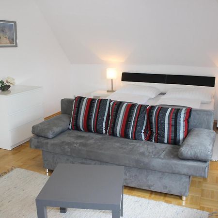Ferienwohnung Und Gaestezimmer Korb Krumpendorf Luaran gambar